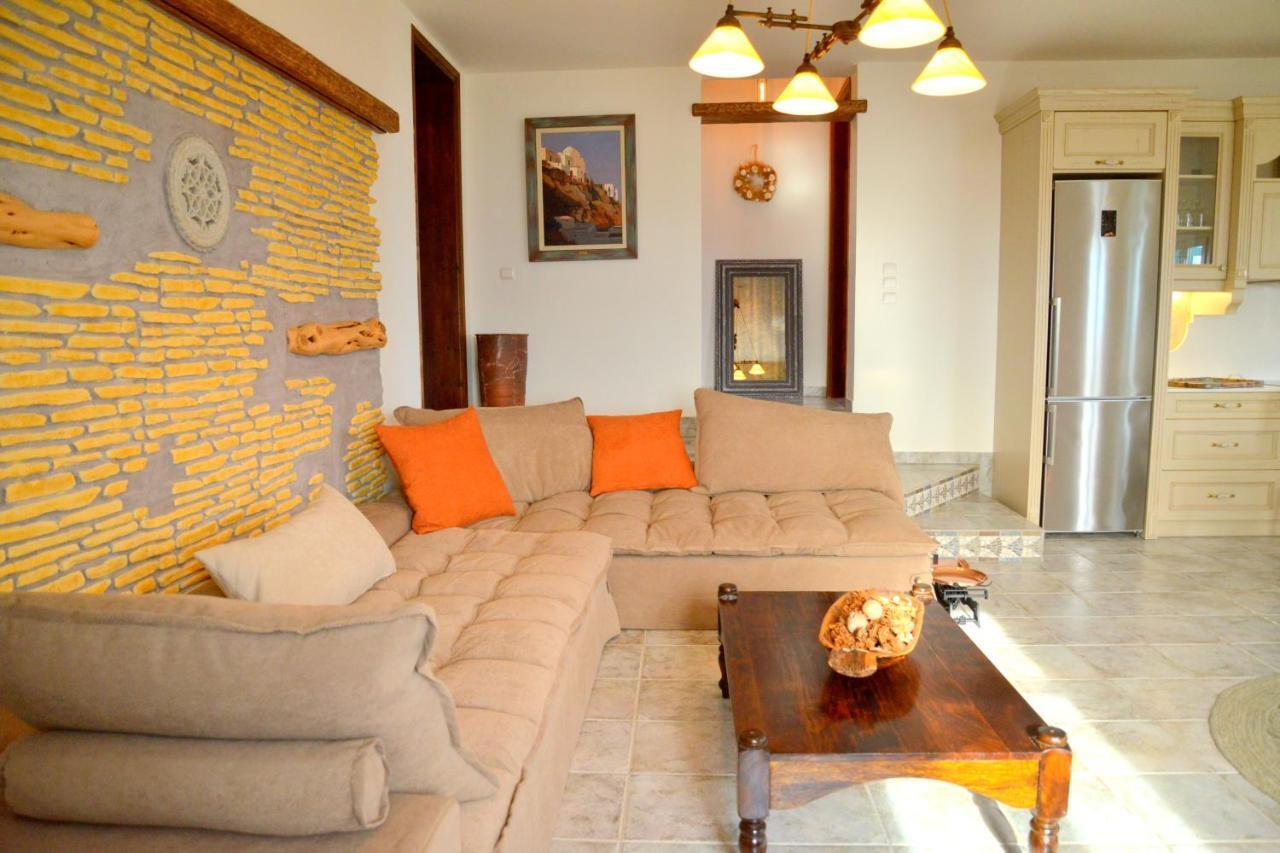 Villa De Viento Tripiti Exterior photo